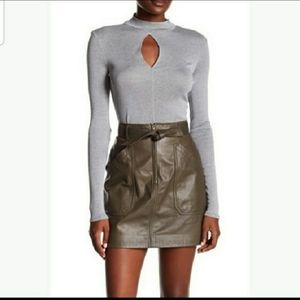 Frame 100% Silk mock Gray neckline/front keyhole long sleeve shirt Sz Med NWT